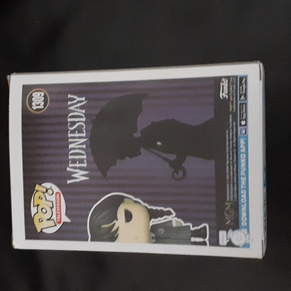 Funko Pop! Wednesday Addams! - Picture 5 of 8
